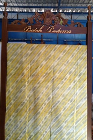Parang Cap Batik Fabric (Yellow)