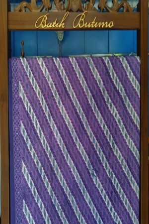Parang Cap Batik Fabric (Purple)