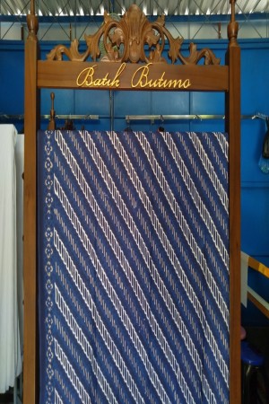 Parang Cap Batik Fabric (Blue)