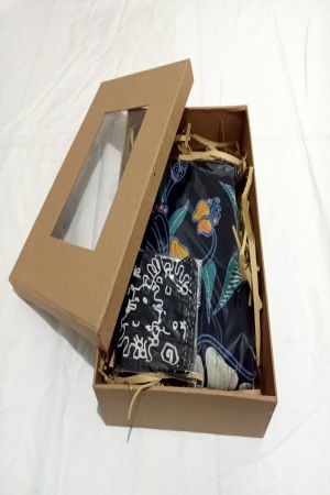 Handwritten Batik Cloth Hampers