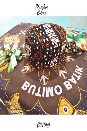 Liris Udan Batik Peci